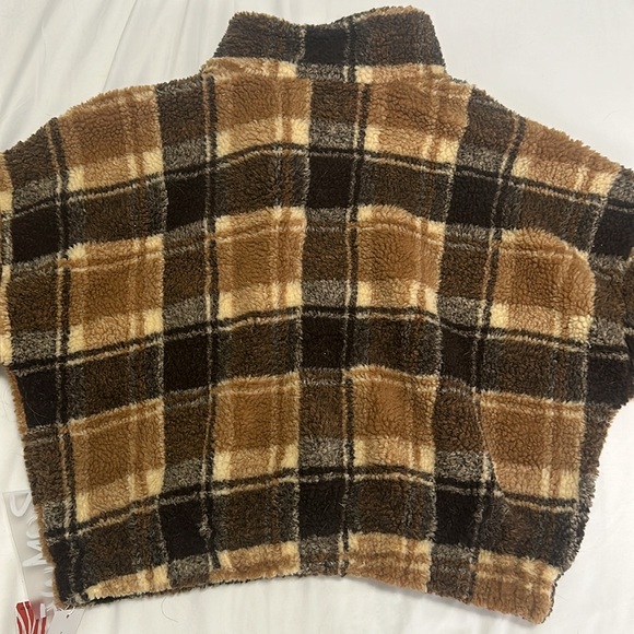 3/$40 NWT Cropped teddy bear jacket 1/4 zip large - Picture 4 of 4